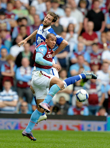 赤红战袍下 赤红战袍下